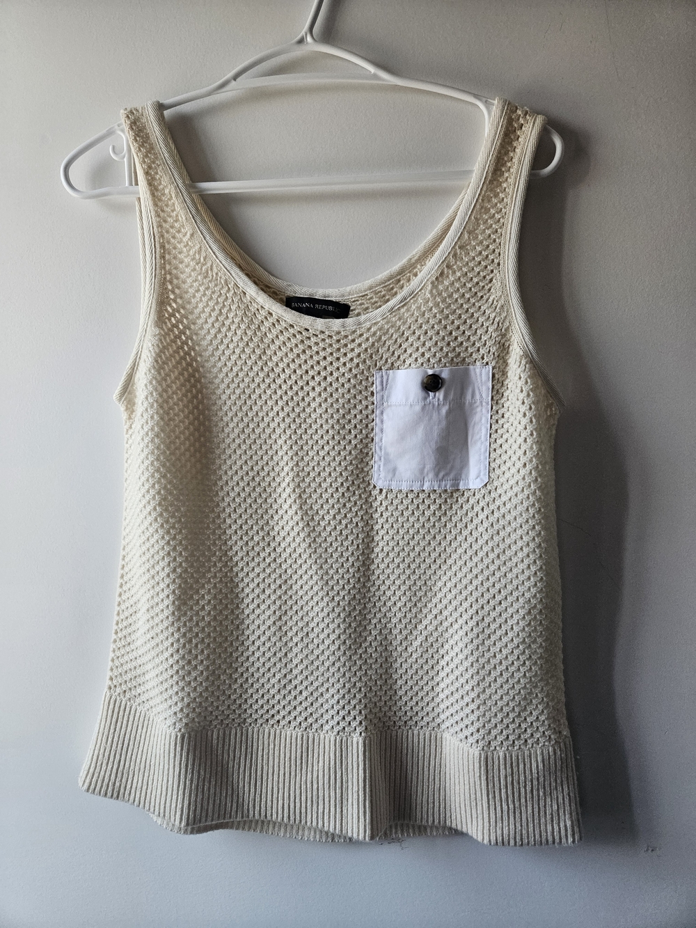Banana Republic Cream Knit Tank with White Pocket